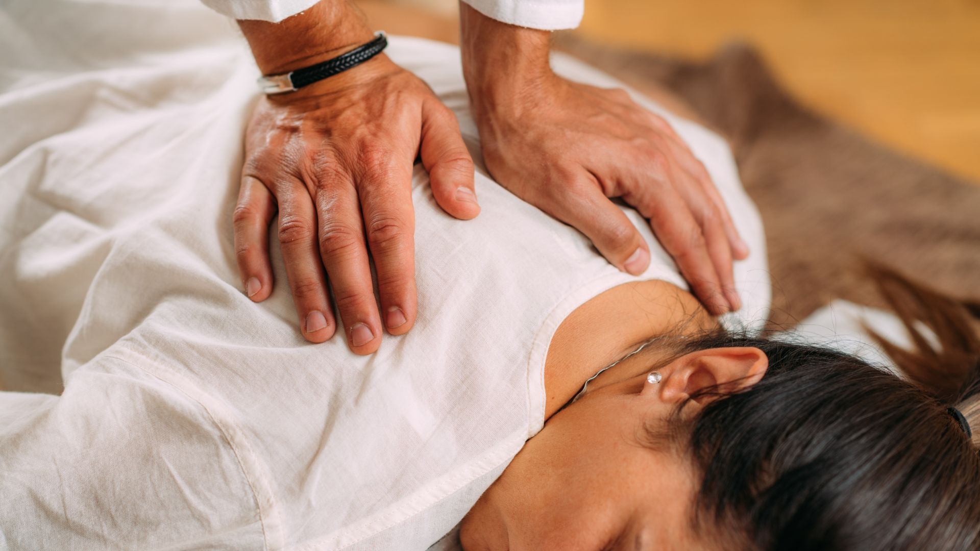 Trattamento di shiatsu e massaggio orientale